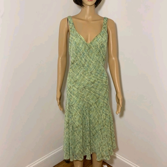 Jones Wear Dresses & Skirts - Vintage Jones Wear Dress Flowy Skirt V-Neck Slip Size 16 Green Spring Feminine